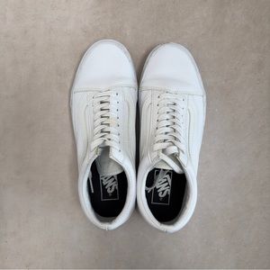 Vans Classic Tumble Old Skool - True White, Women’s size 8.0